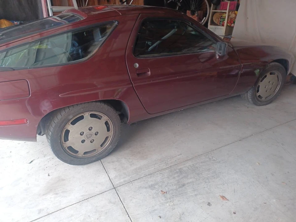 1984 Porsche 928 S - Image 6 of 6