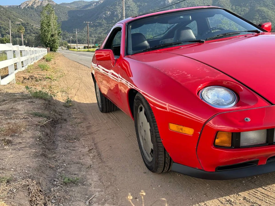 1984 Porsche 928 S - Image 6 of 14