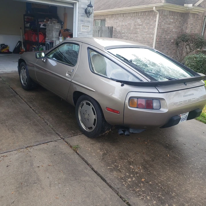 1984 Porsche 928 S - Image 4 of 20