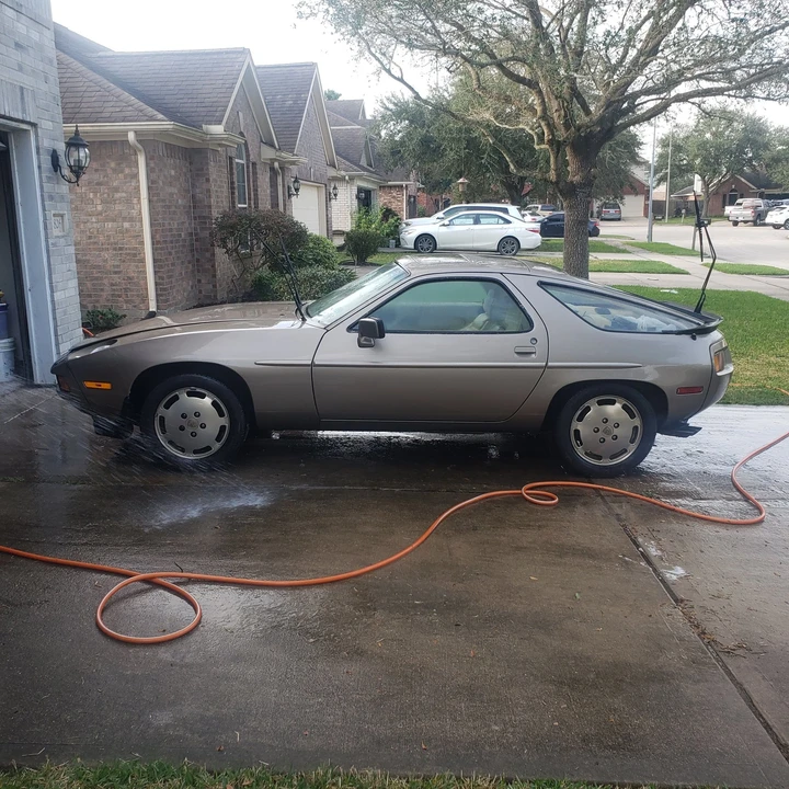 1984 Porsche 928 S - Image 9 of 20