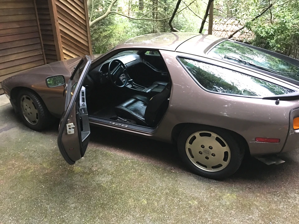 1984 Porsche 928 S - Image 28 of 31