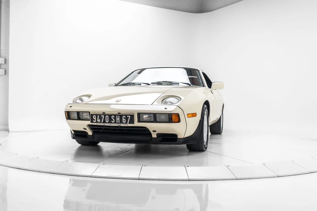 1984 Porsche 928 S - Image 5 of 31