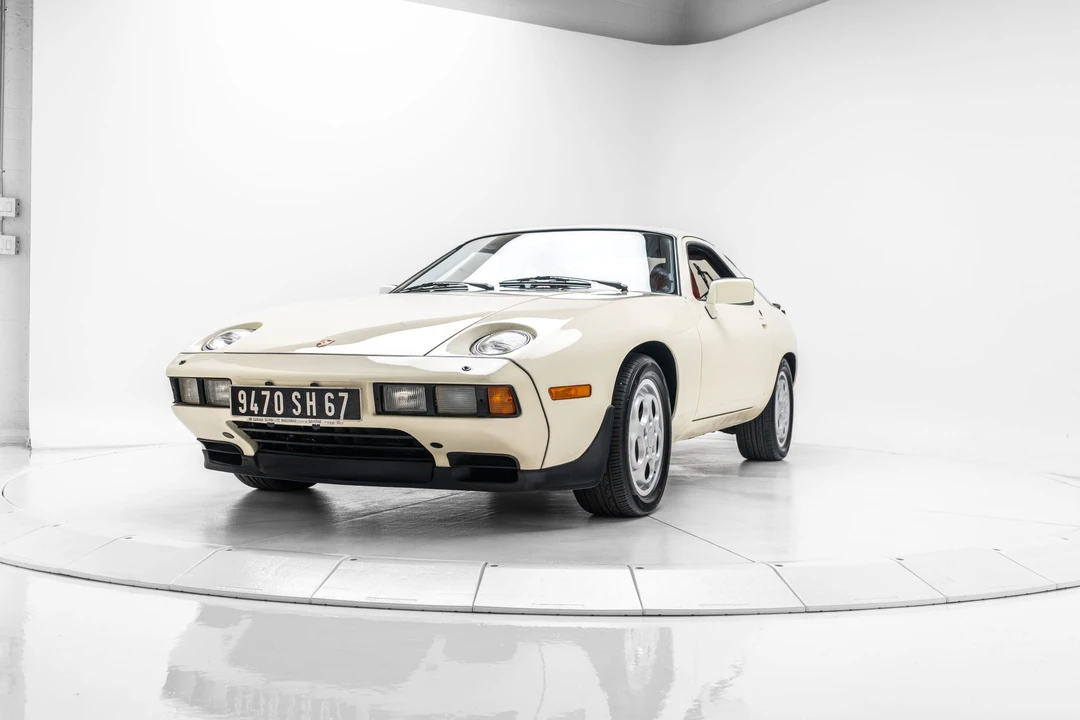1984 Porsche 928 S - Image 8 of 31