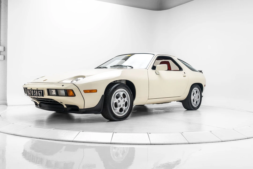 1984 Porsche 928 S - Image 9 of 31