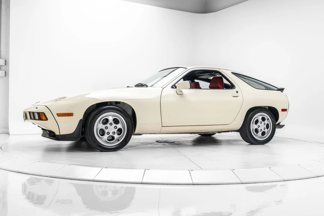 1984 Porsche 928 S - Image 10 of 31