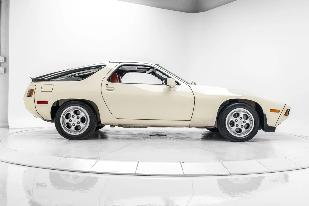 1984 Porsche 928 S - Image 20 of 31