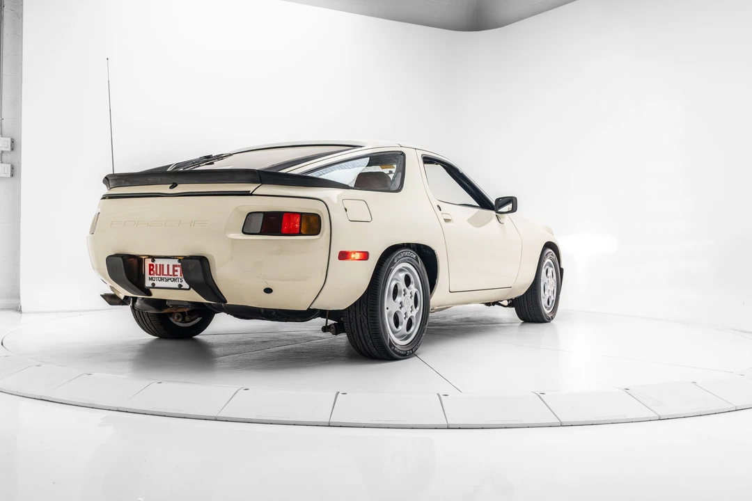 1984 Porsche 928 S - Image 18 of 31