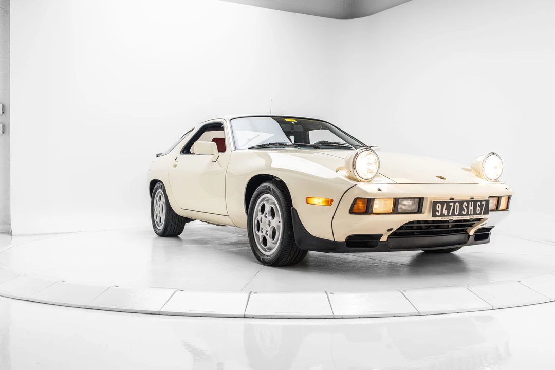 1984 Porsche 928 S - Image 24 of 31