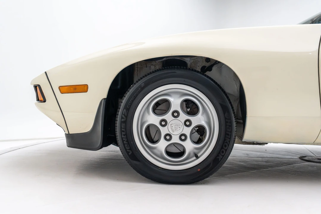1984 Porsche 928 S - Image 30 of 31