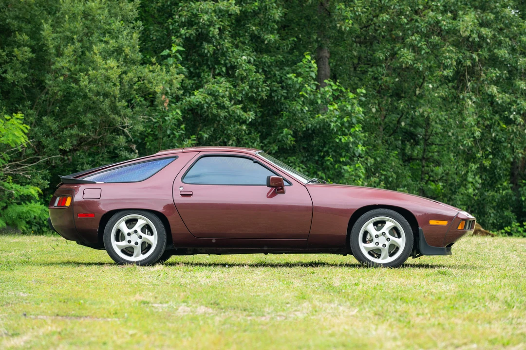 1984 Porsche 928 S - Image 13 of 31