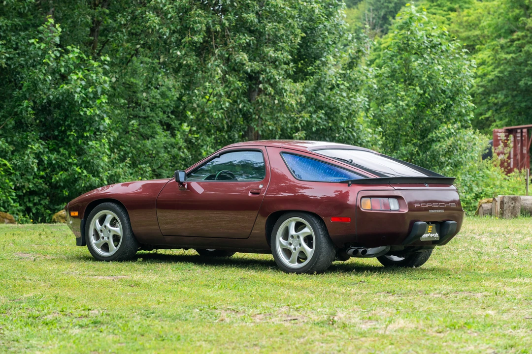 1984 Porsche 928 S - Image 26 of 31