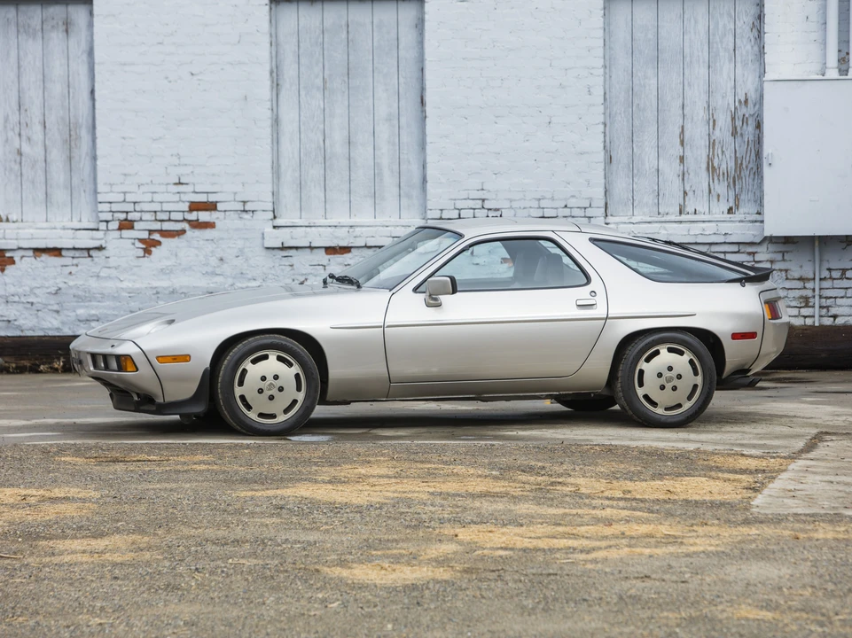 1984 Porsche 928 S - Image 6 of 31