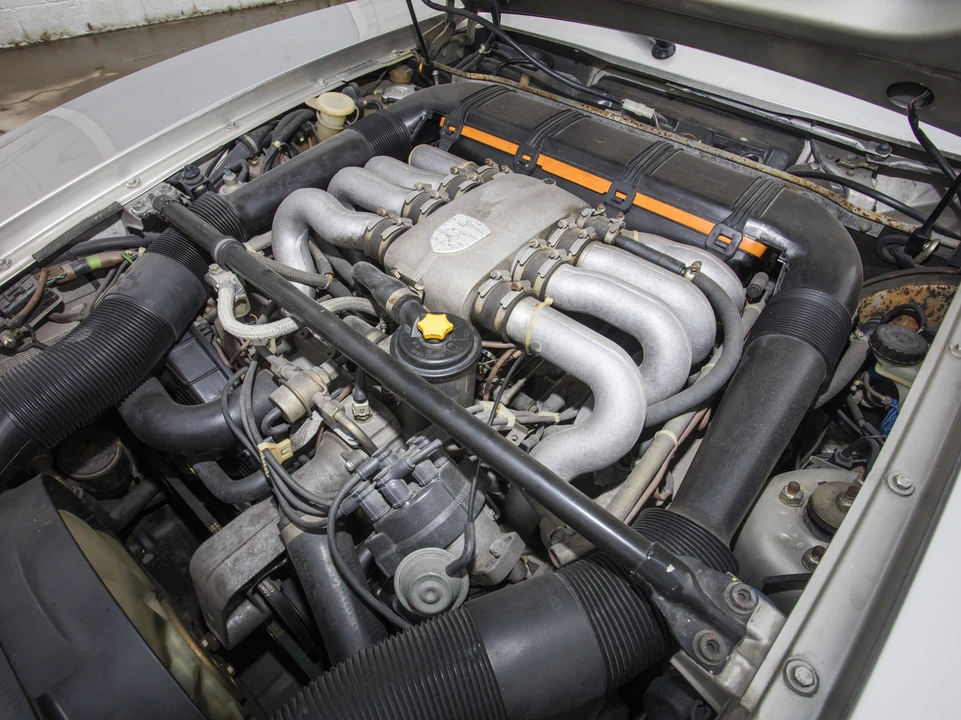 1984 Porsche 928 S - Image 9 of 31