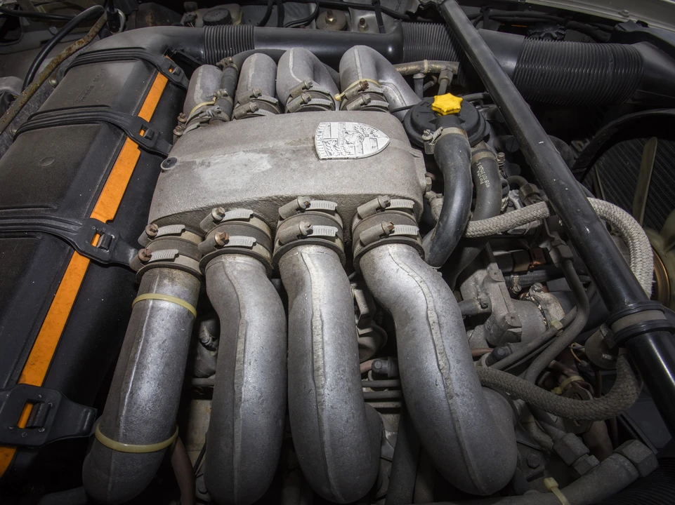 1984 Porsche 928 S - Image 8 of 31