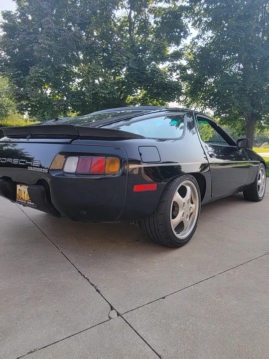 1984 Porsche 928 S - Image 17 of 31