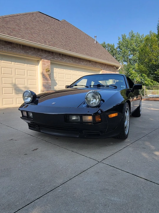 1984 Porsche 928 S - Image 2 of 31