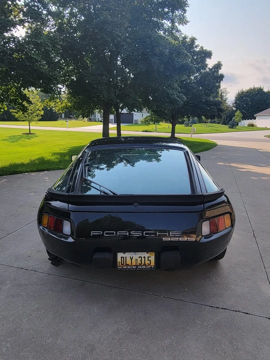 1984 Porsche 928 S - Image 12 of 31