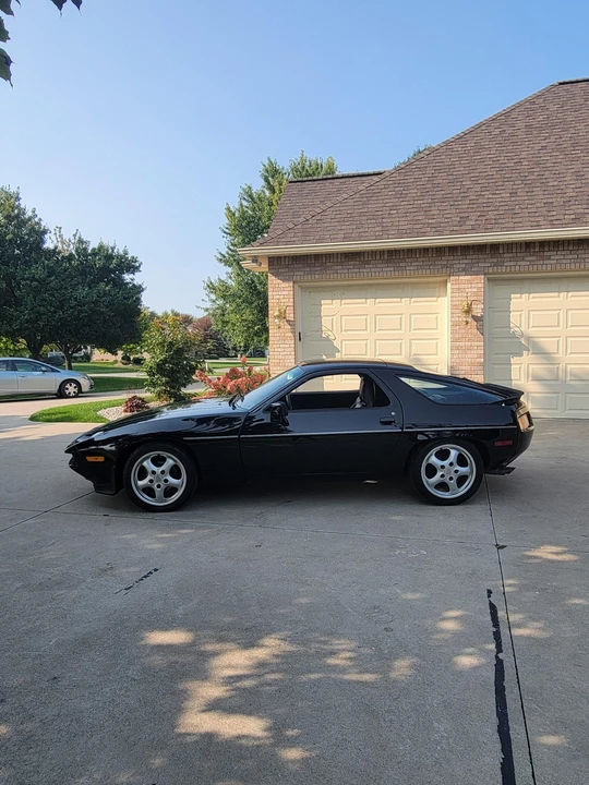 1984 Porsche 928 S - Image 6 of 31