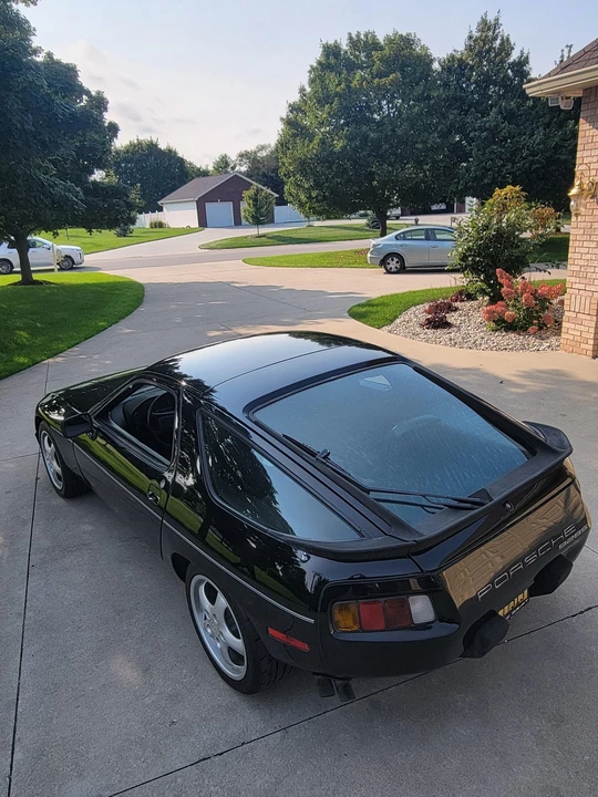 1984 Porsche 928 S - Image 10 of 31