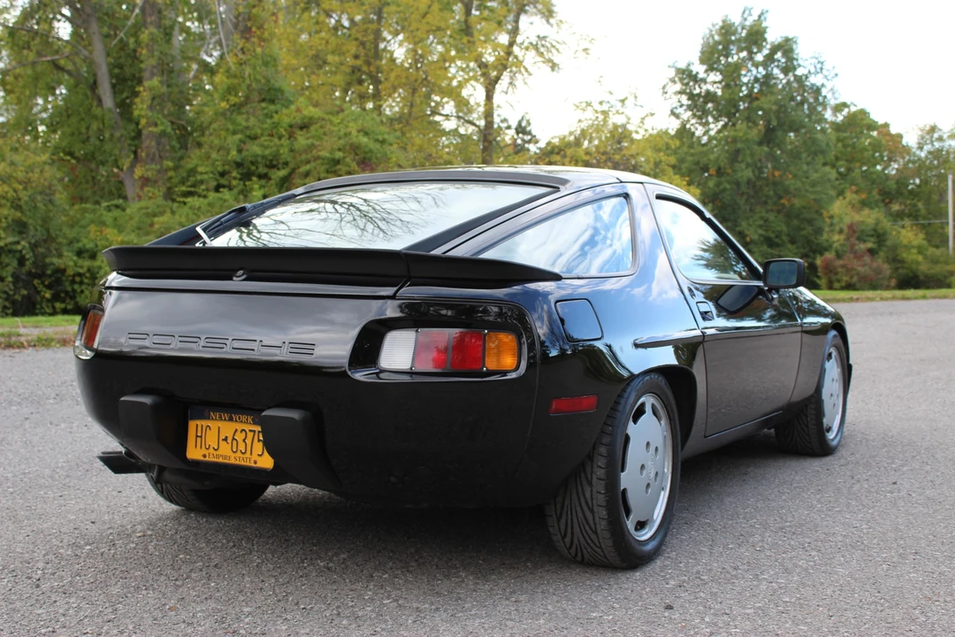 1984 Porsche 928 S - Image 6 of 31