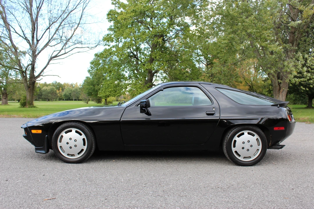 1984 Porsche 928 S - Image 2 of 31