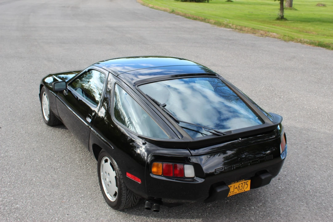 1984 Porsche 928 S - Image 14 of 31