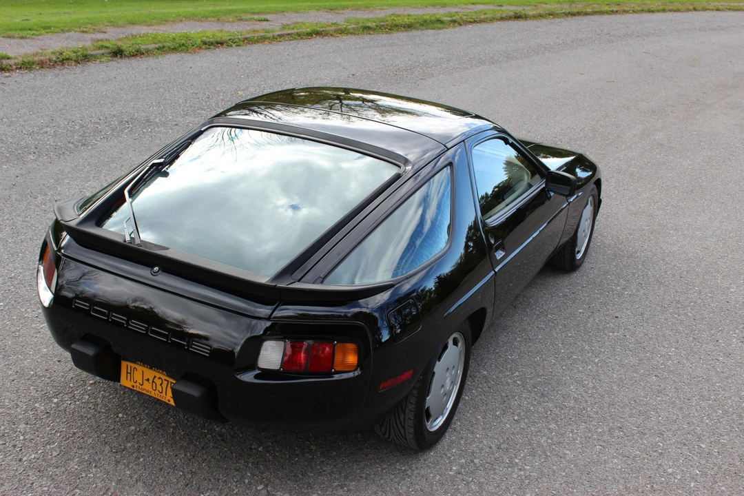 1984 Porsche 928 S - Image 15 of 31