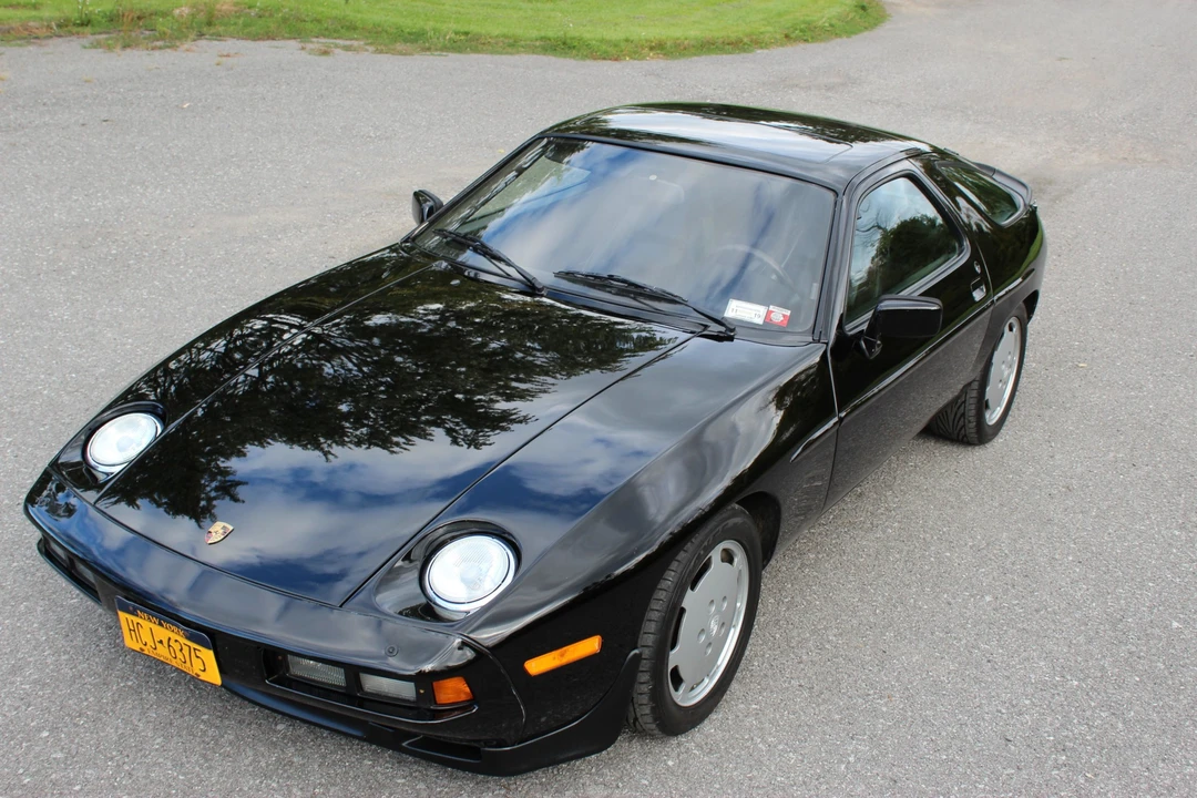 1984 Porsche 928 S - Image 13 of 31