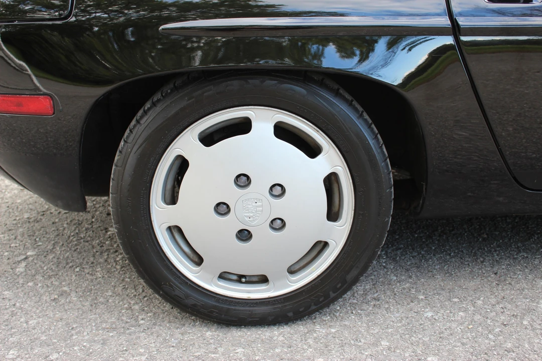 1984 Porsche 928 S - Image 21 of 31