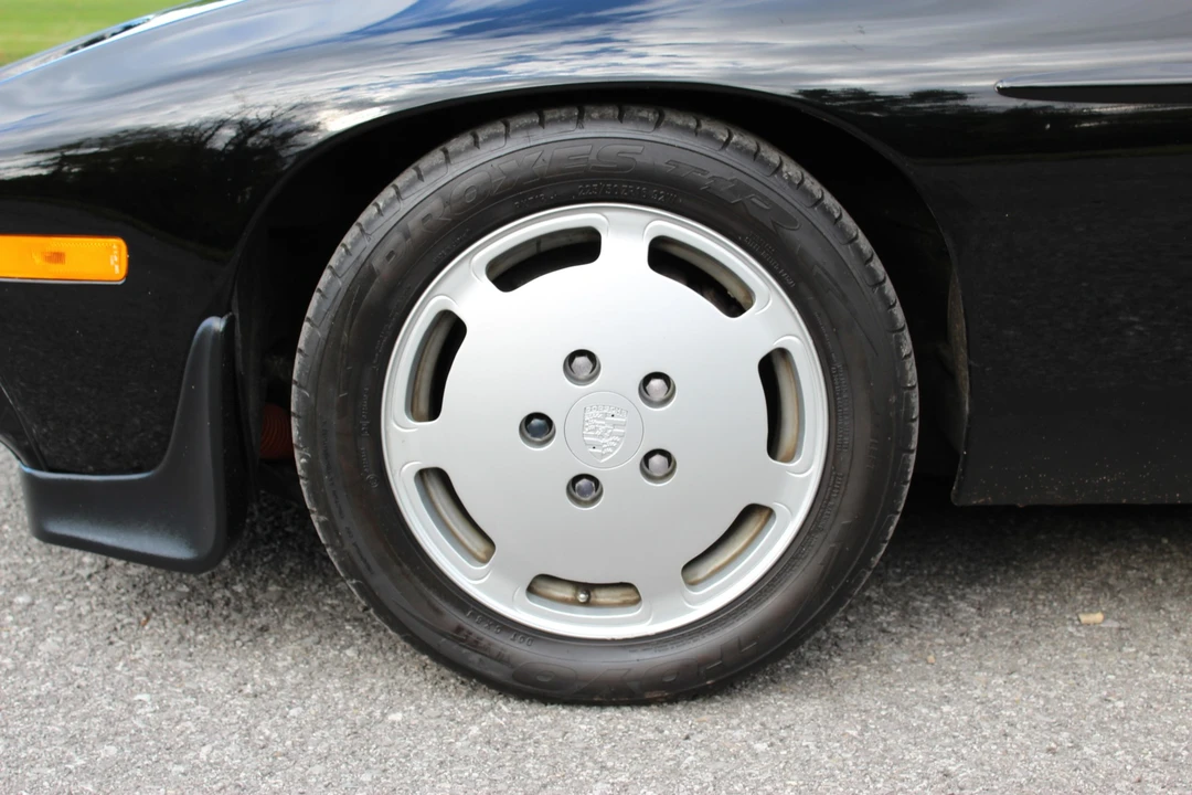 1984 Porsche 928 S - Image 23 of 31