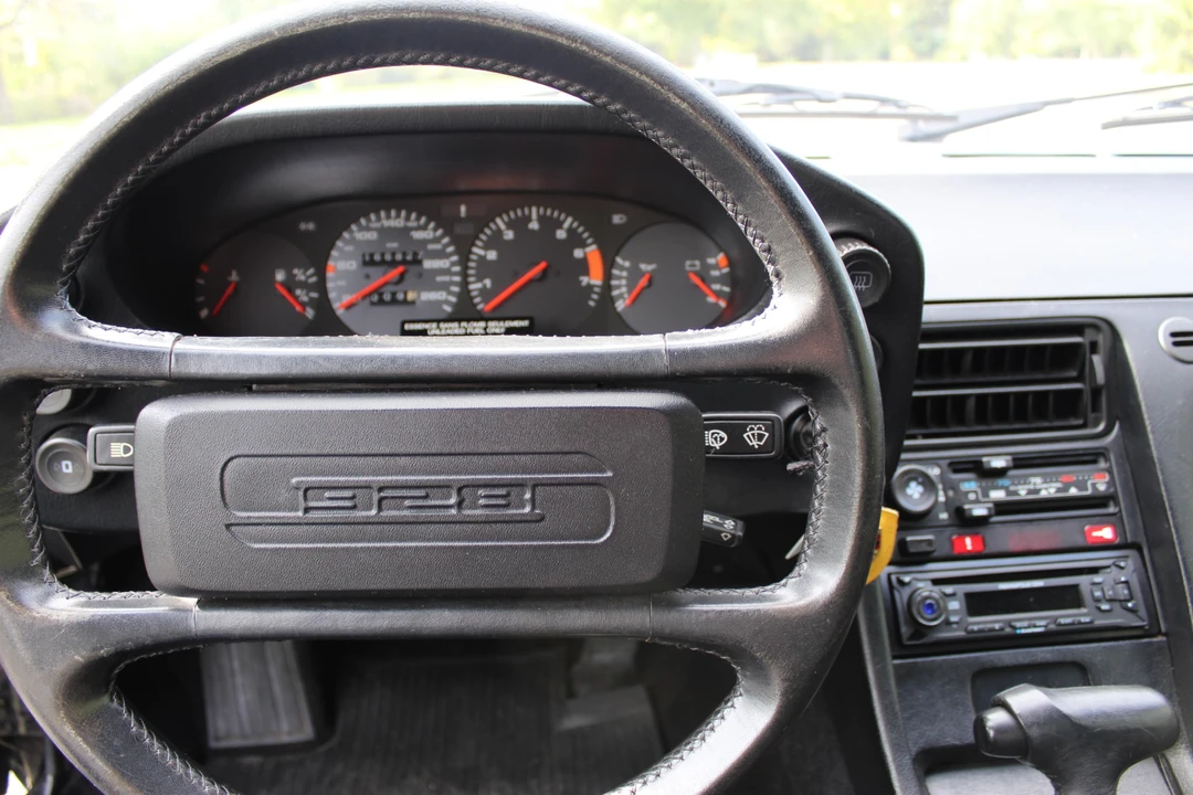 1984 Porsche 928 S - Image 29 of 31