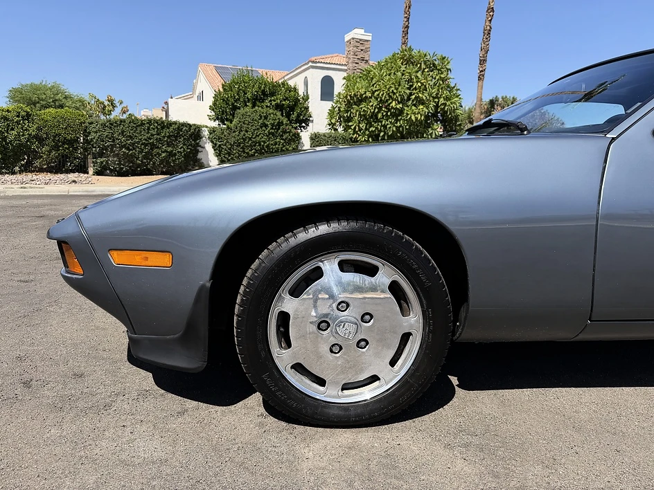 1984 Porsche 928 S - Image 23 of 30
