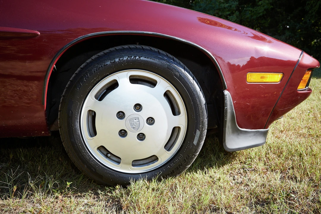 1984 Porsche 928 S - Image 29 of 31