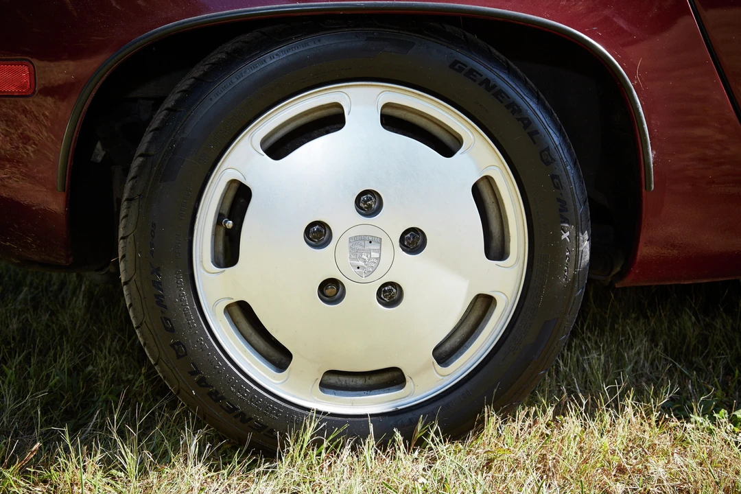 1984 Porsche 928 S - Image 28 of 31