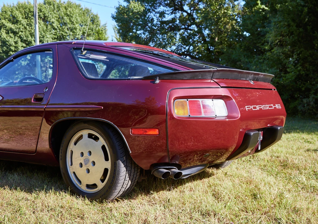 1984 Porsche 928 S - Image 26 of 31