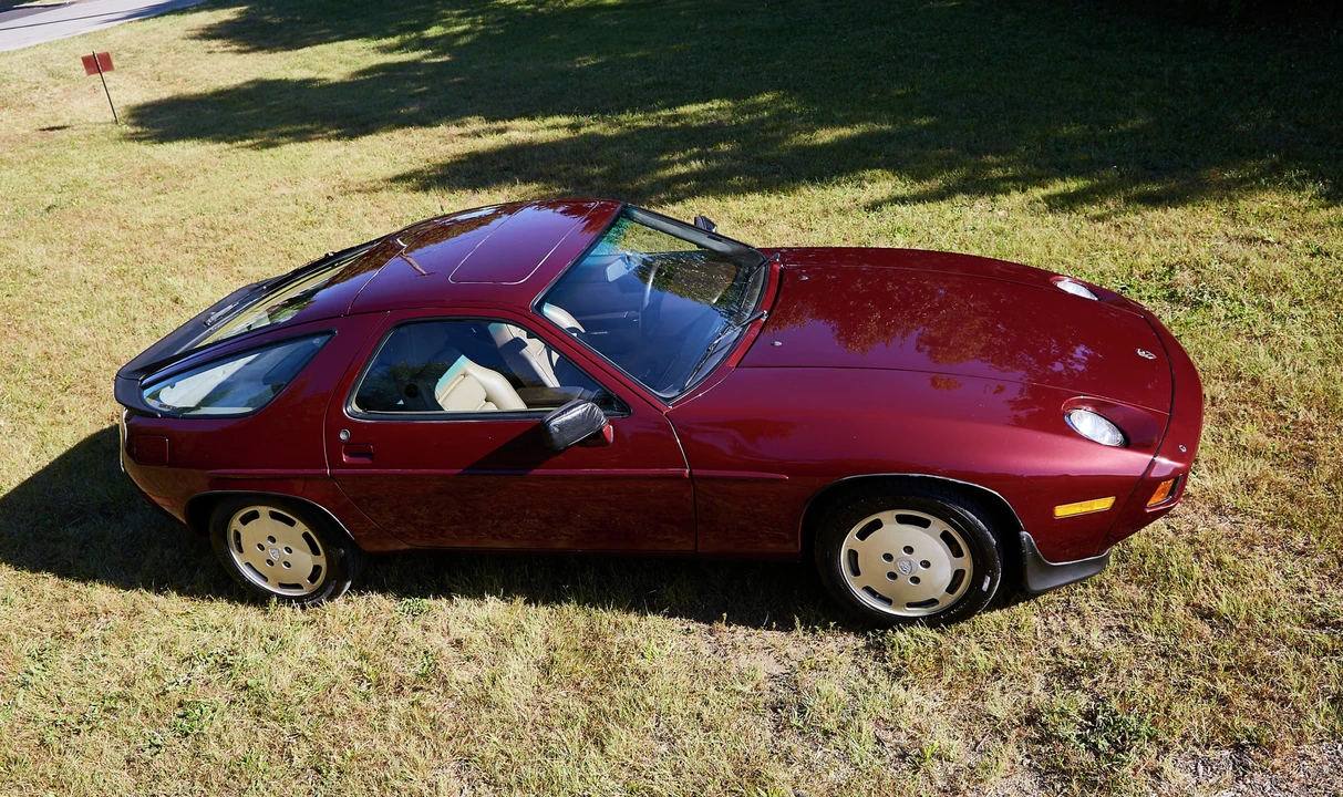 1984 Porsche 928 S - Image 8 of 31