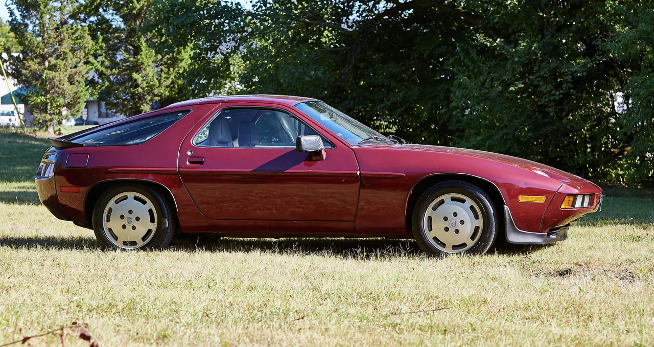 1984 Porsche 928 S - Image 9 of 31