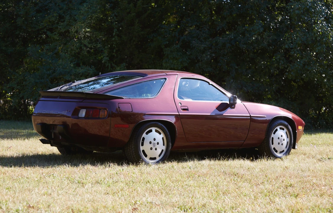 1984 Porsche 928 S - Image 13 of 31
