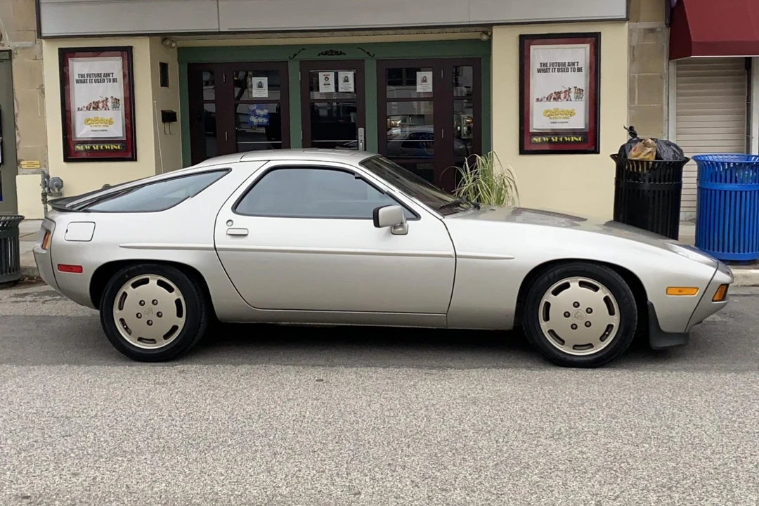 1984 Porsche 928 S - Image 9 of 31