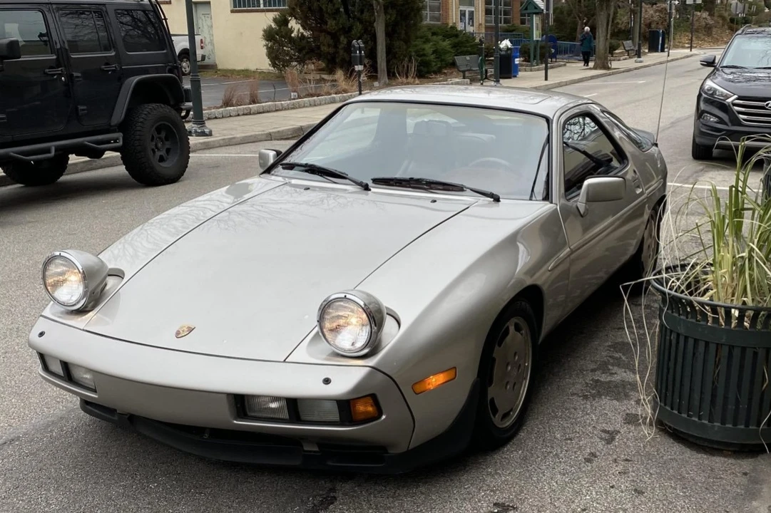 1984 Porsche 928 S - Image 14 of 31