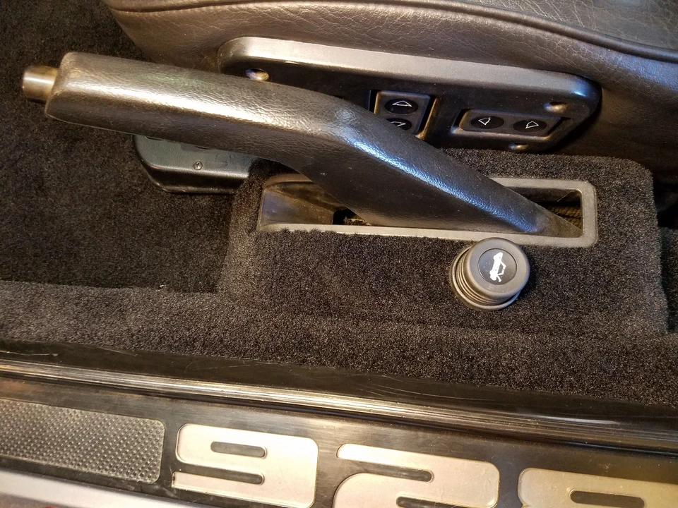 1984 Porsche 928 S - Image 16 of 31