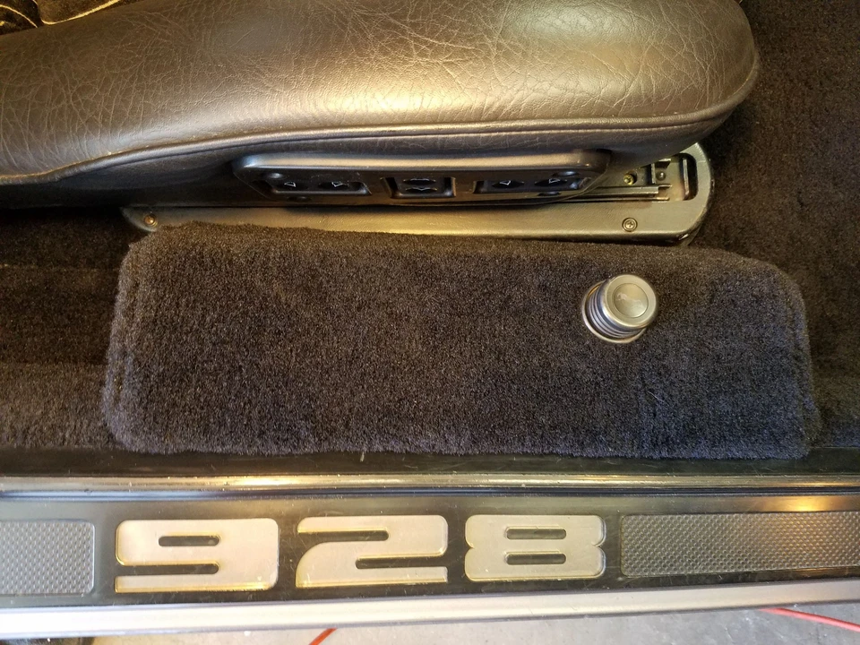 1984 Porsche 928 S - Image 18 of 31