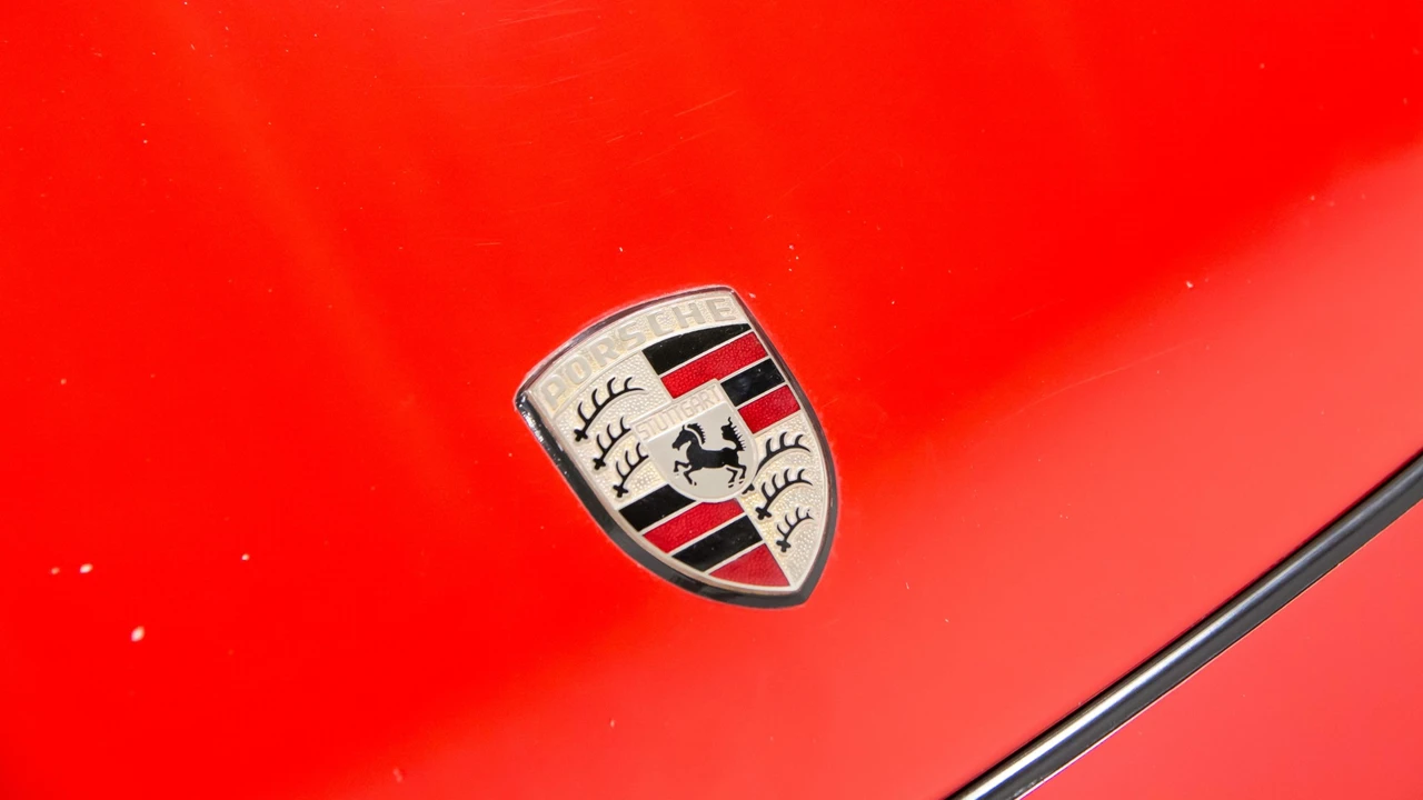 1984 Porsche 928 S - Image 15 of 31
