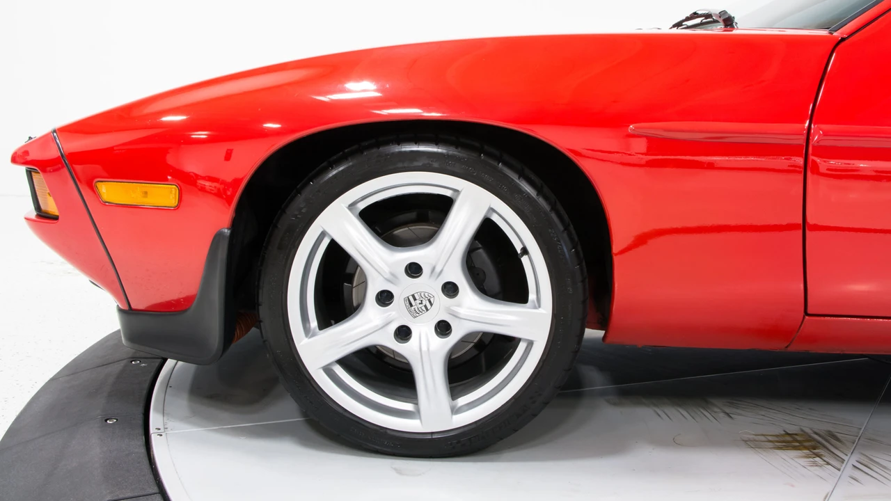 1984 Porsche 928 S - Image 24 of 31