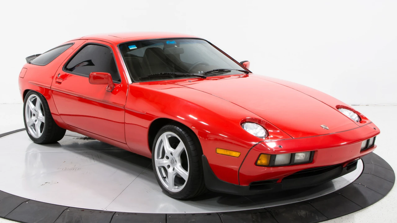 1984 Porsche 928 S - Image 12 of 31