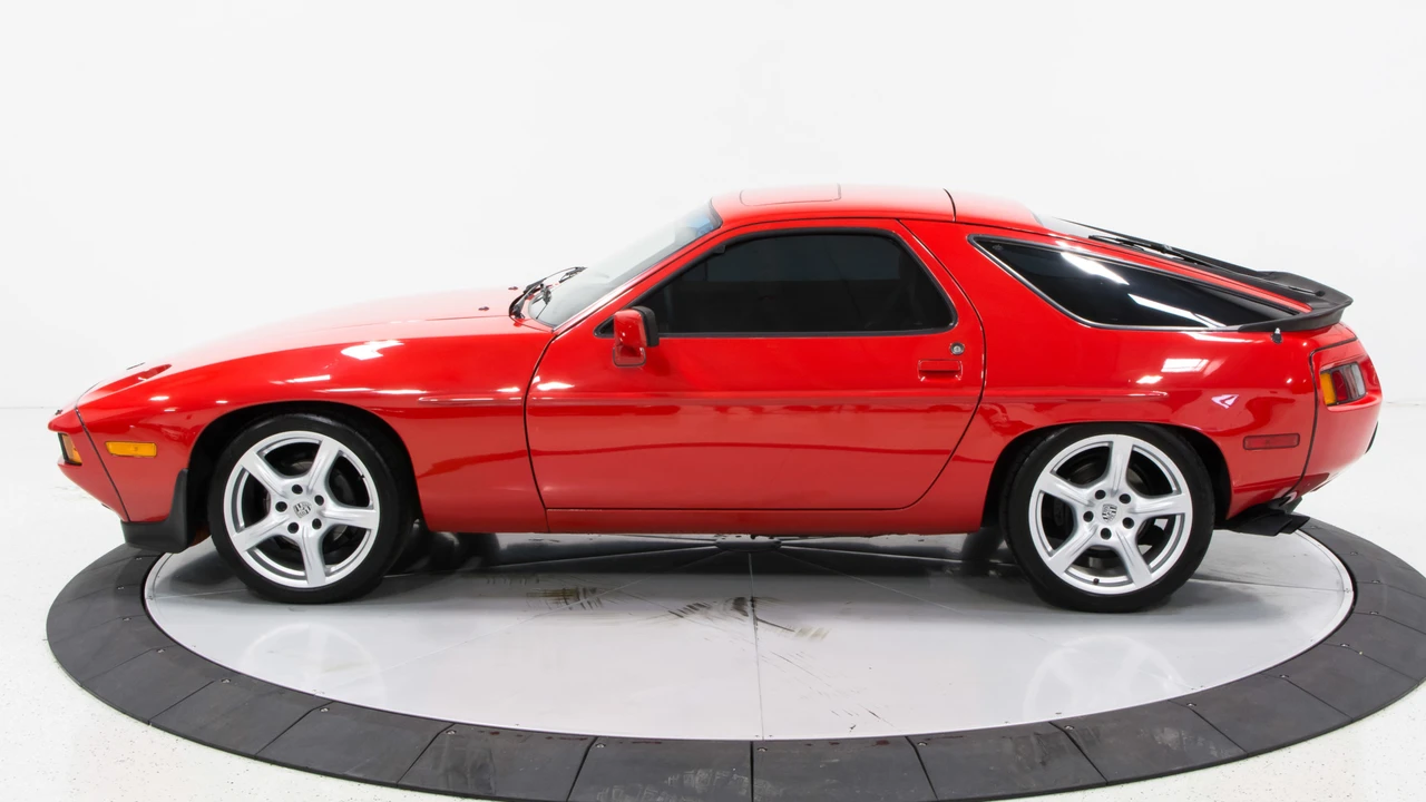 1984 Porsche 928 S - Image 9 of 31