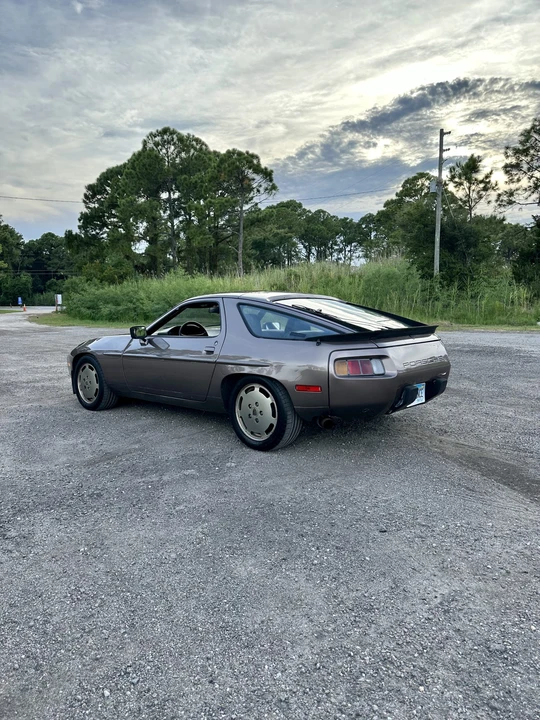 1984 Porsche 928 S - Image 5 of 31