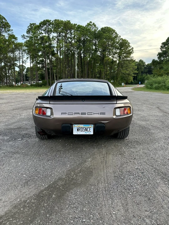 1984 Porsche 928 S - Image 6 of 31