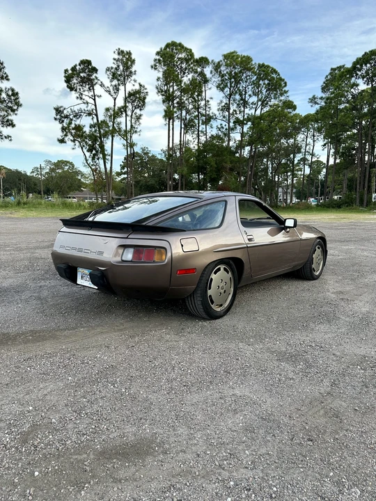 1984 Porsche 928 S - Image 7 of 31