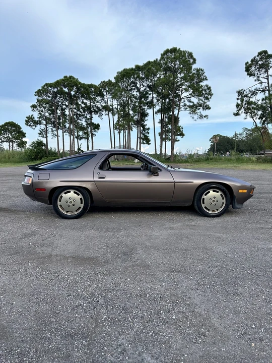 1984 Porsche 928 S - Image 8 of 31